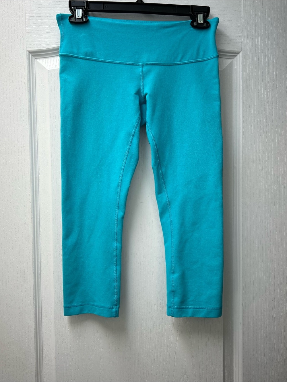 Lululemon Cropped Aqua Leggings Active Ware Sz 6